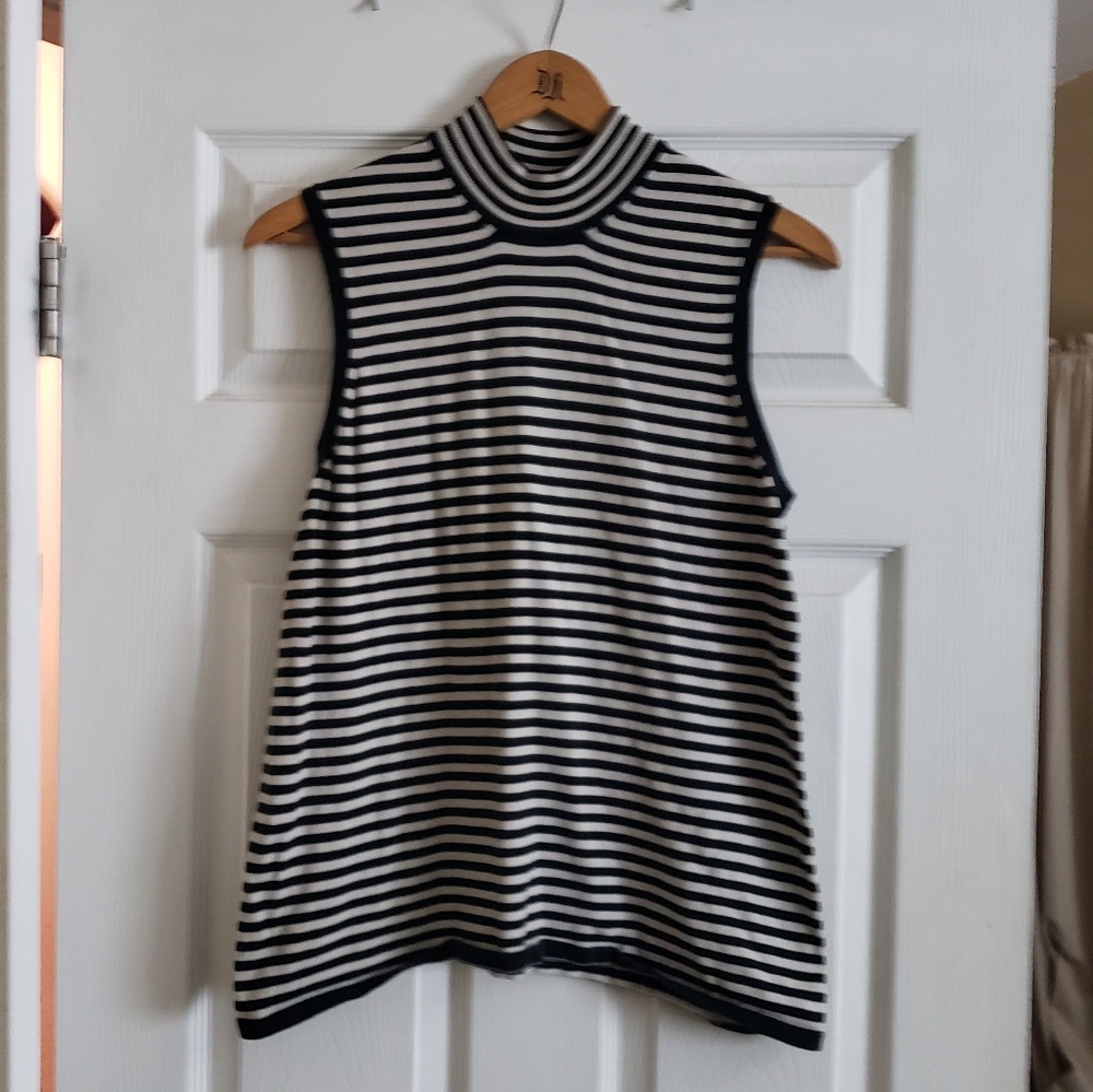 Liz Lange Maternity tank top